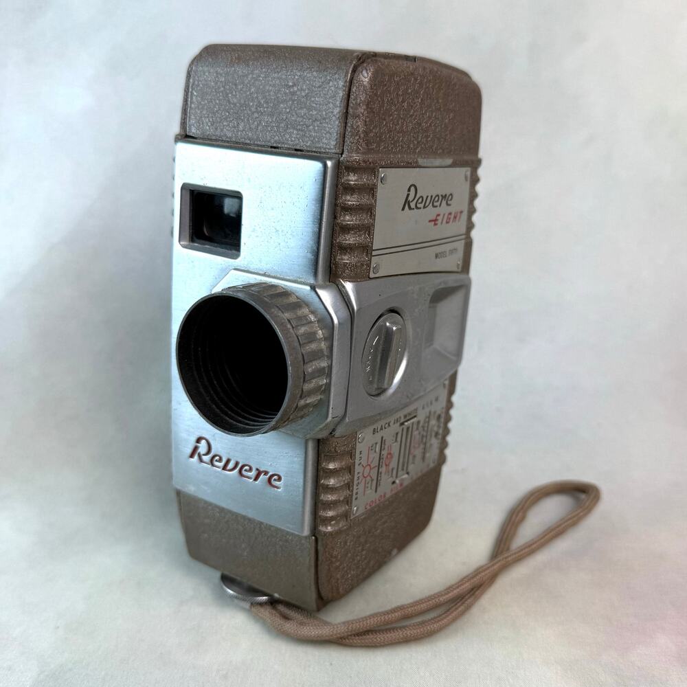Vintage Revere Eight Model 50 8mm Film Camera